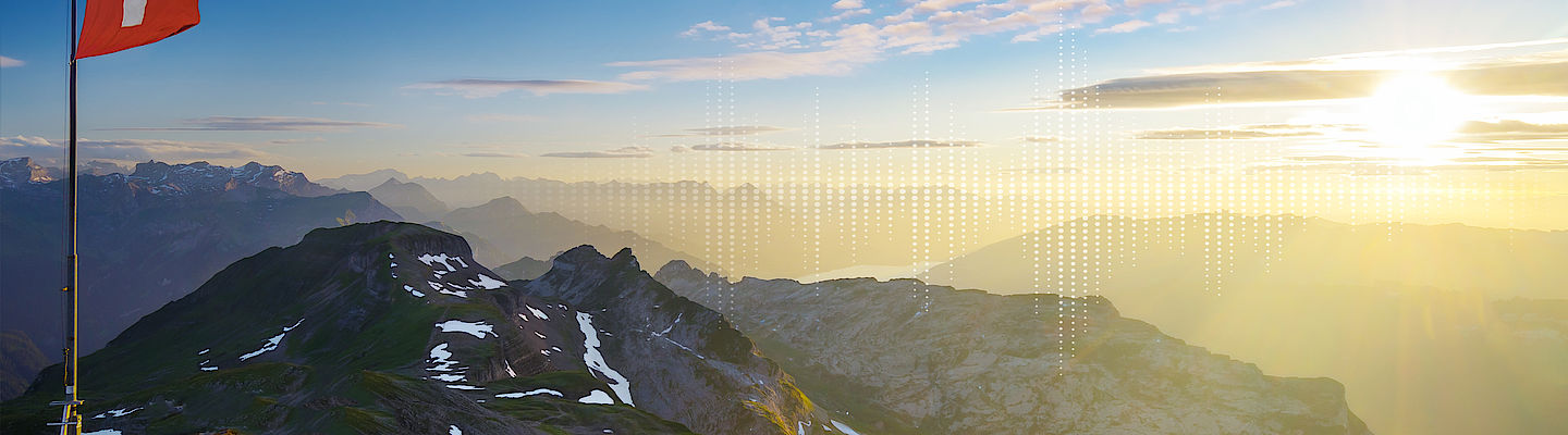 Blauer Himmel PLATH AG in der Schweiz mit sonnigem Wetter, Wolken und Schweizer Flagge